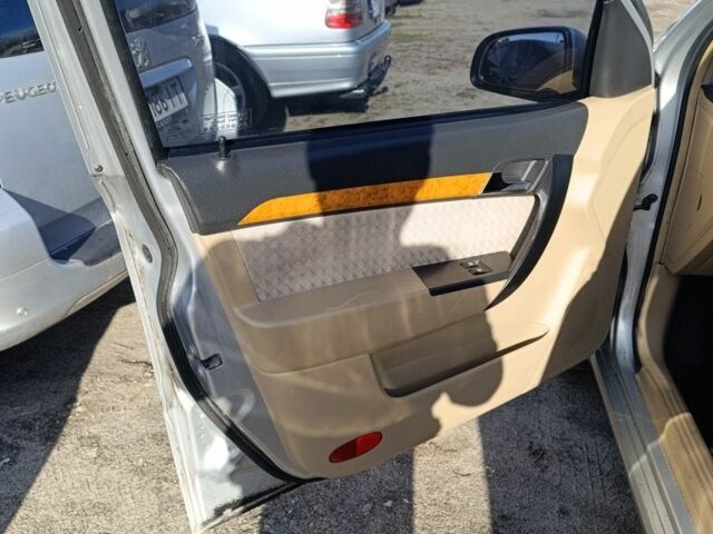 Серый Шевроле Авео, объемом двигателя 1.6 л и пробегом 182 тыс. км за 3600 $, фото 13 на Automoto.ua