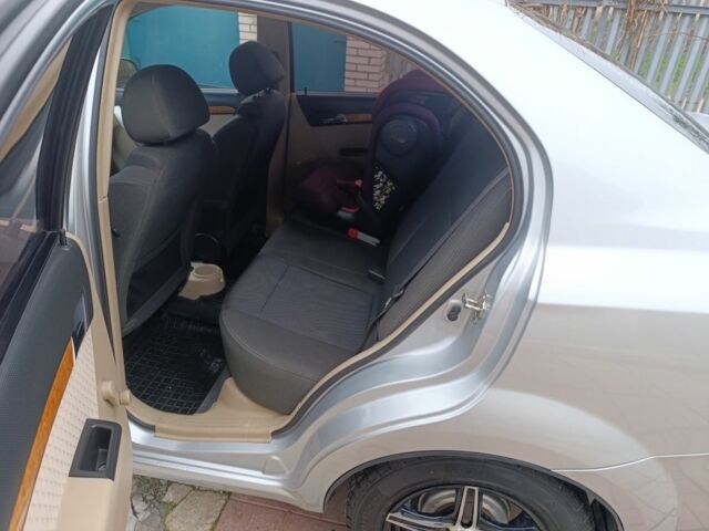 Серый Шевроле Авео, объемом двигателя 1.6 л и пробегом 167 тыс. км за 4300 $, фото 9 на Automoto.ua