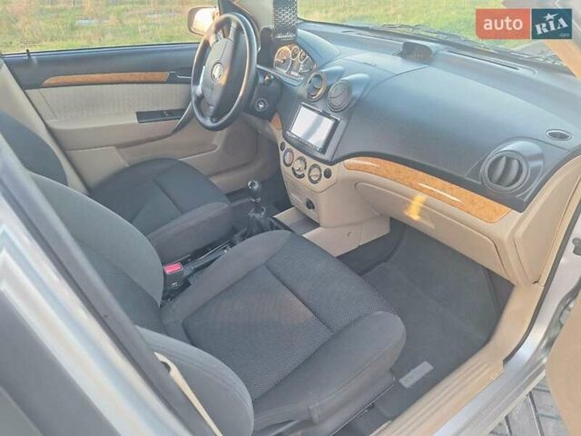 Сірий Шевроле Авео, об'ємом двигуна 1.6 л та пробігом 76 тис. км за 5300 $, фото 8 на Automoto.ua