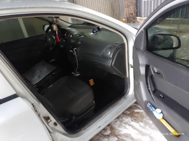 Шевроле Авео 2008 в Кропивницком (Кировограде) на Automoto.ua Серый Шевроле Авео, объемом двигателя 0 л и пробегом 280 тыс. км за 2750 $, фото 2 на Automoto.ua