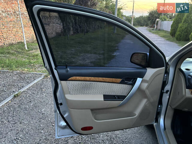 Серый Шевроле Авео, объемом двигателя 1.6 л и пробегом 122 тыс. км за 4999 $, фото 28 на Automoto.ua