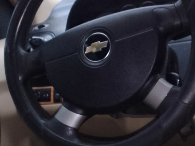 Сірий Шевроле Авео, об'ємом двигуна 1 л та пробігом 132 тис. км за 3700 $, фото 1 на Automoto.ua