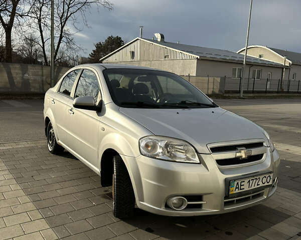 Серый Шевроле Авео, объемом двигателя 1.6 л и пробегом 87 тыс. км за 4800 $, фото 1 на Automoto.ua