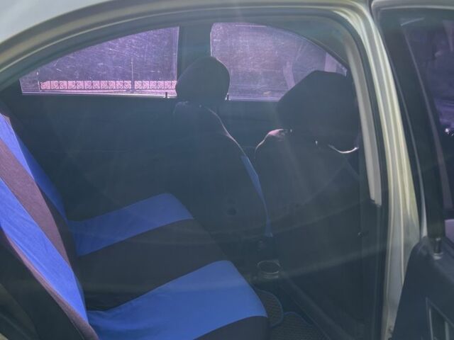 Серый Шевроле Авео, объемом двигателя 1.5 л и пробегом 175 тыс. км за 3500 $, фото 7 на Automoto.ua