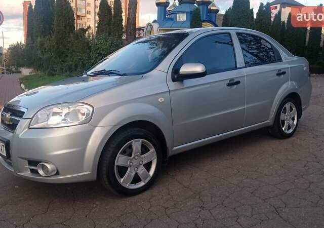 Серый Шевроле Авео, объемом двигателя 0 л и пробегом 198 тыс. км за 3750 $, фото 7 на Automoto.ua