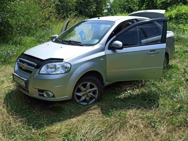 Серый Шевроле Авео, объемом двигателя 1.6 л и пробегом 246 тыс. км за 3500 $, фото 1 на Automoto.ua