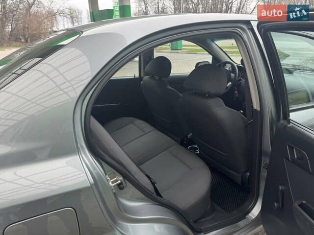 Серый Шевроле Авео, объемом двигателя 1.5 л и пробегом 154 тыс. км за 4800 $, фото 7 на Automoto.ua