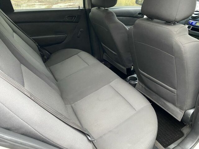 Серый Шевроле Авео, объемом двигателя 1.5 л и пробегом 300 тыс. км за 2750 $, фото 18 на Automoto.ua