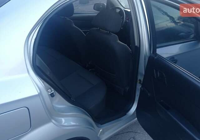 Серый Шевроле Авео, объемом двигателя 0 л и пробегом 198 тыс. км за 3750 $, фото 20 на Automoto.ua