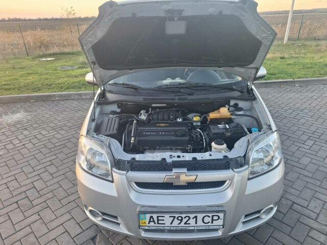 Серый Шевроле Авео, объемом двигателя 1.6 л и пробегом 77 тыс. км за 5300 $, фото 2 на Automoto.ua