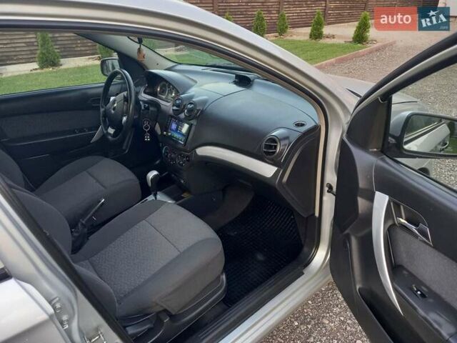 Серый Шевроле Авео, объемом двигателя 1.5 л и пробегом 275 тыс. км за 5000 $, фото 12 на Automoto.ua