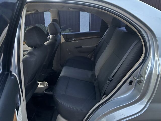 Серый Шевроле Авео, объемом двигателя 1.6 л и пробегом 122 тыс. км за 4999 $, фото 17 на Automoto.ua
