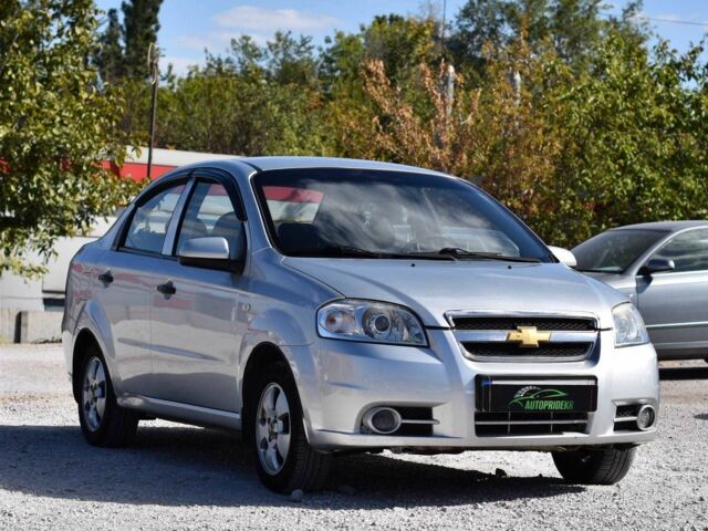 Серый Шевроле Авео, объемом двигателя 1.5 л и пробегом 151 тыс. км за 4499 $, фото 1 на Automoto.ua