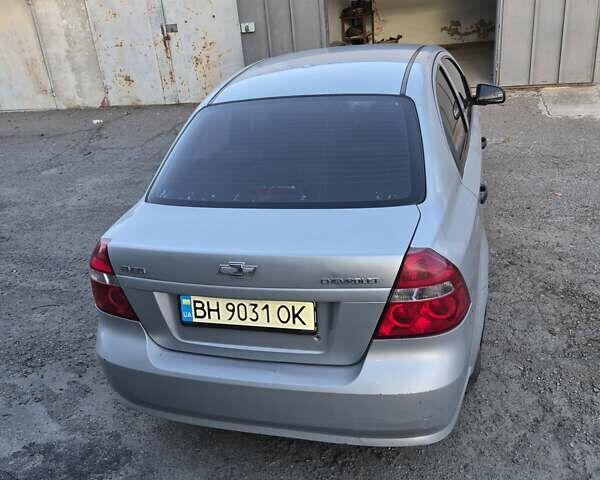 Сірий Шевроле Авео, об'ємом двигуна 1.5 л та пробігом 230 тис. км за 2700 $, фото 9 на Automoto.ua