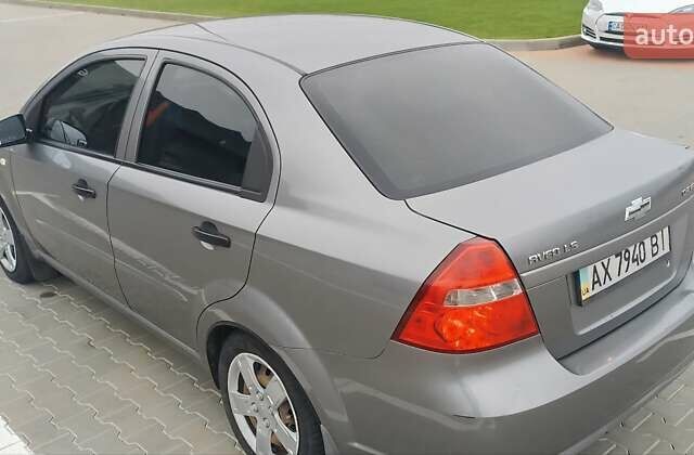 Серый Шевроле Авео, объемом двигателя 1.5 л и пробегом 244 тыс. км за 4500 $, фото 5 на Automoto.ua