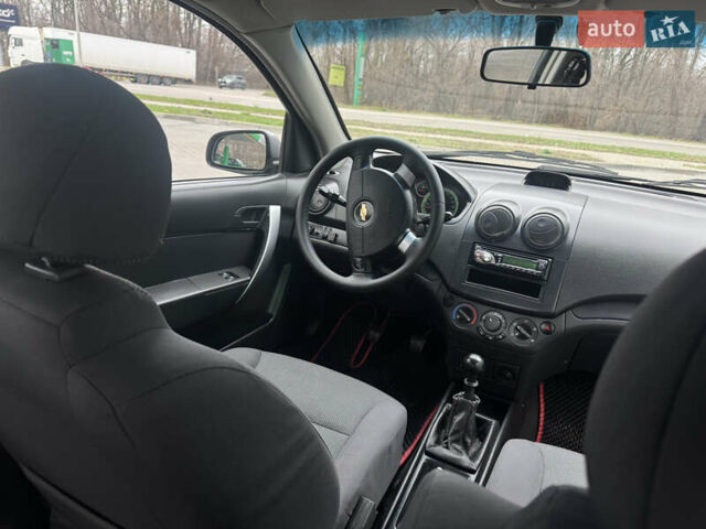 Серый Шевроле Авео, объемом двигателя 1.5 л и пробегом 154 тыс. км за 4800 $, фото 8 на Automoto.ua