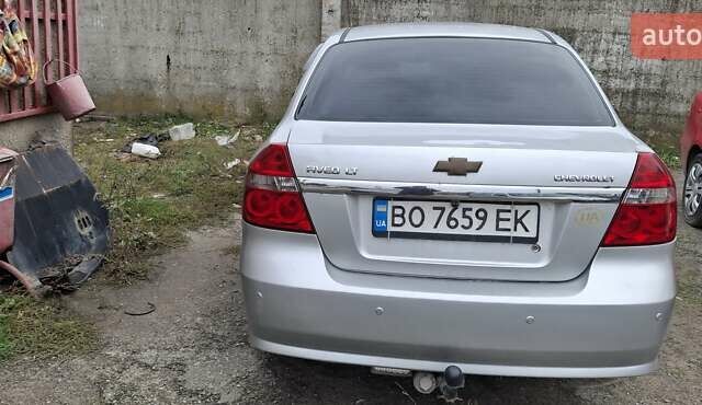 Серый Шевроле Авео, объемом двигателя 1.6 л и пробегом 250 тыс. км за 3800 $, фото 4 на Automoto.ua