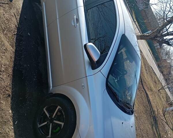 Серый Шевроле Авео, объемом двигателя 1.6 л и пробегом 330 тыс. км за 3500 $, фото 4 на Automoto.ua