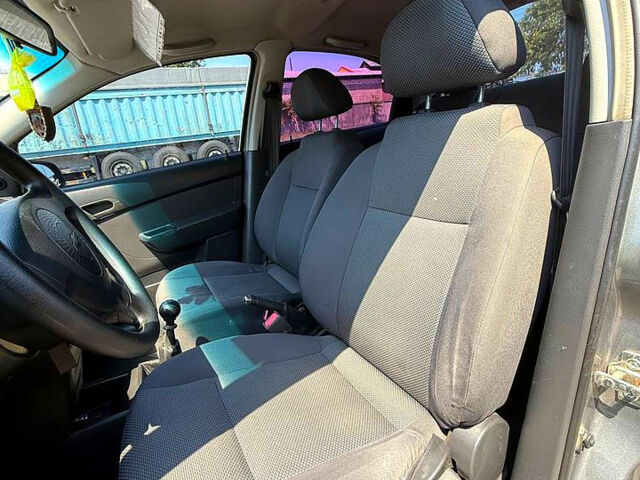 Серый Шевроле Авео, объемом двигателя 1.5 л и пробегом 330 тыс. км за 3000 $, фото 6 на Automoto.ua