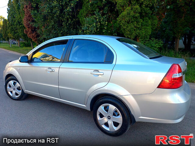 Серый Шевроле Авео, объемом двигателя 1.6 л и пробегом 211 тыс. км за 4750 $, фото 3 на Automoto.ua