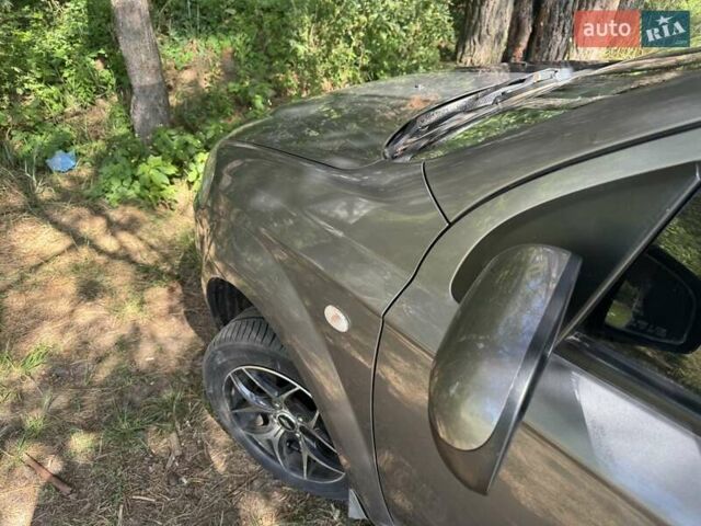 Сірий Шевроле Авео, об'ємом двигуна 1.5 л та пробігом 261 тис. км за 4200 $, фото 1 на Automoto.ua