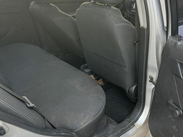 Серый Шевроле Авео, объемом двигателя 1.5 л и пробегом 205 тыс. км за 850 $, фото 6 на Automoto.ua