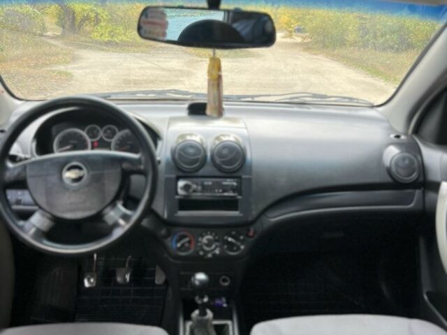 Серый Шевроле Авео, объемом двигателя 1.5 л и пробегом 380 тыс. км за 3100 $, фото 7 на Automoto.ua