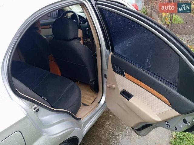 Серый Шевроле Авео, объемом двигателя 1.6 л и пробегом 223 тыс. км за 4200 $, фото 10 на Automoto.ua
