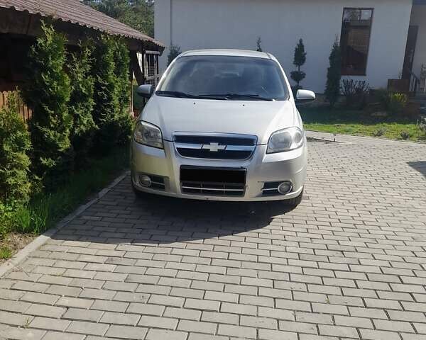 Серый Шевроле Авео, объемом двигателя 1.5 л и пробегом 240 тыс. км за 3750 $, фото 13 на Automoto.ua