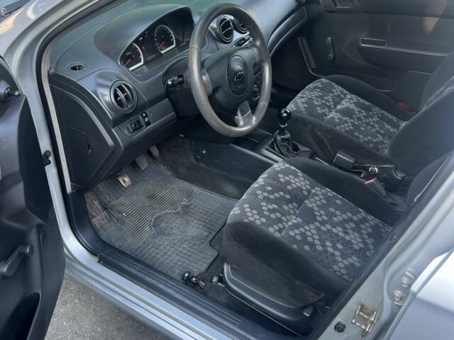 Шевроле Авео 2008 в Хмельницком на Automoto.ua Серый Шевроле Авео, объемом двигателя 1.5 л и пробегом 255 тыс. км за 2350 $, фото 5 на Automoto.ua