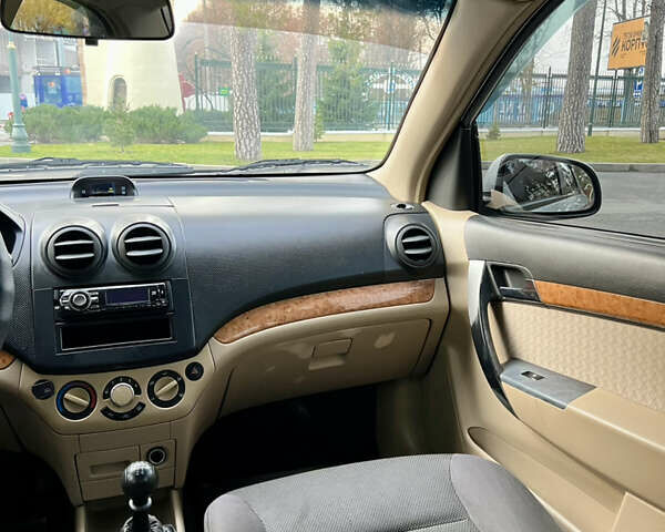 Серый Шевроле Авео, объемом двигателя 1.6 л и пробегом 220 тыс. км за 3300 $, фото 23 на Automoto.ua