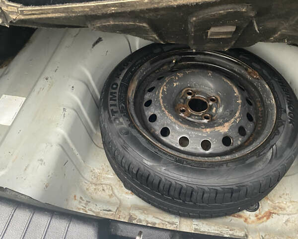 Шевроле Авео 2008 в Львове на Automoto.ua Серый Шевроле Авео, объемом двигателя 0 л и пробегом 180 тыс. км за 3000 $, фото 32 на Automoto.ua