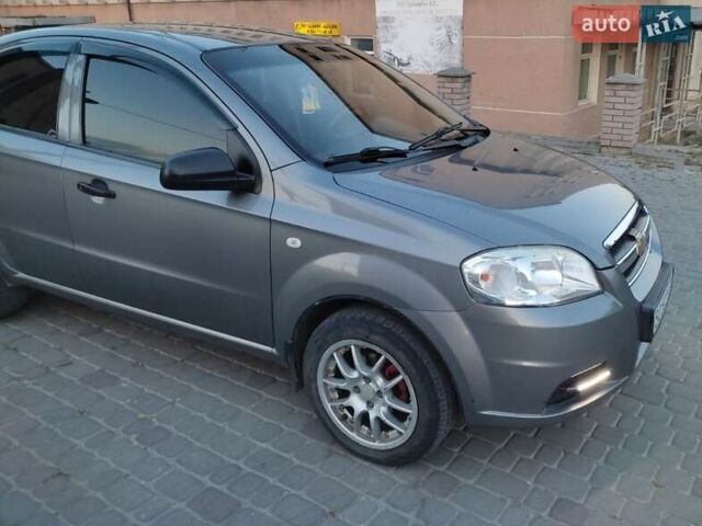 Серый Шевроле Авео, объемом двигателя 1.5 л и пробегом 220 тыс. км за 3650 $, фото 3 на Automoto.ua