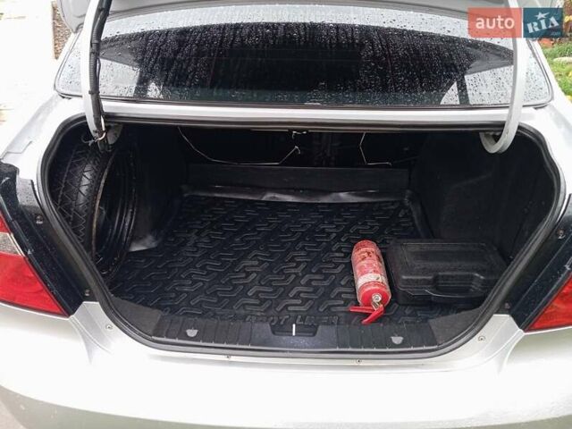 Серый Шевроле Авео, объемом двигателя 1.6 л и пробегом 223 тыс. км за 4200 $, фото 7 на Automoto.ua