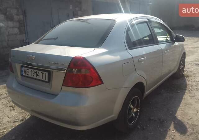 Серый Шевроле Авео, объемом двигателя 1.6 л и пробегом 157 тыс. км за 4400 $, фото 2 на Automoto.ua