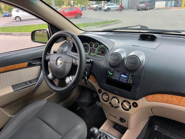 Серый Шевроле Авео, объемом двигателя 1.6 л и пробегом 211 тыс. км за 4100 $, фото 6 на Automoto.ua