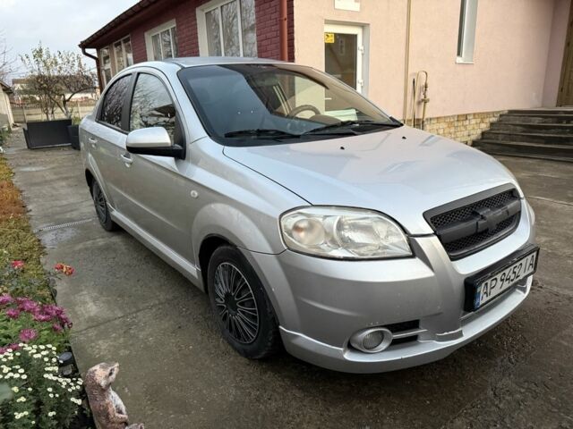Серый Шевроле Авео, объемом двигателя 1.6 л и пробегом 250 тыс. км за 3100 $, фото 1 на Automoto.ua