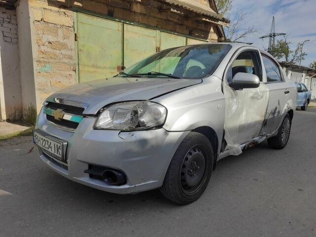 Сірий Шевроле Авео, об'ємом двигуна 1.5 л та пробігом 60 тис. км за 1600 $, фото 3 на Automoto.ua