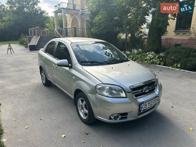 Серый Шевроле Авео, объемом двигателя 1.6 л и пробегом 237 тыс. км за 3800 $, фото 3 на Automoto.ua