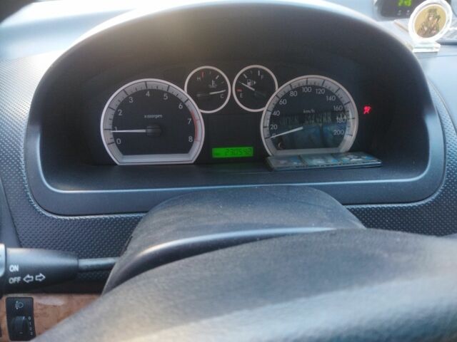 Серый Шевроле Авео, объемом двигателя 1.6 л и пробегом 230 тыс. км за 3400 $, фото 9 на Automoto.ua