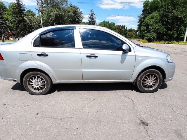 Серый Шевроле Авео, объемом двигателя 1.5 л и пробегом 200 тыс. км за 3500 $, фото 3 на Automoto.ua