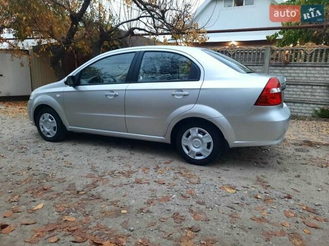 Серый Шевроле Авео, объемом двигателя 1.6 л и пробегом 86 тыс. км за 5000 $, фото 3 на Automoto.ua