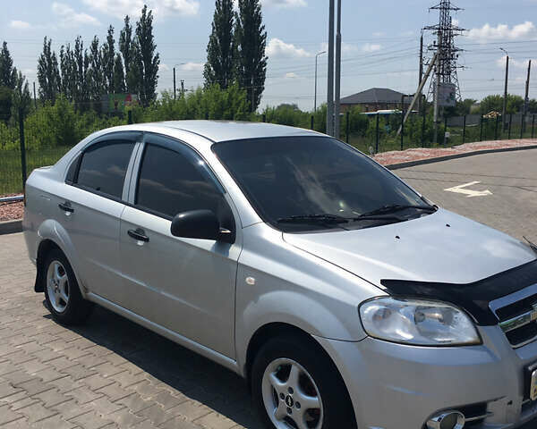 Сірий Шевроле Авео, об'ємом двигуна 1.5 л та пробігом 293 тис. км за 3200 $, фото 28 на Automoto.ua