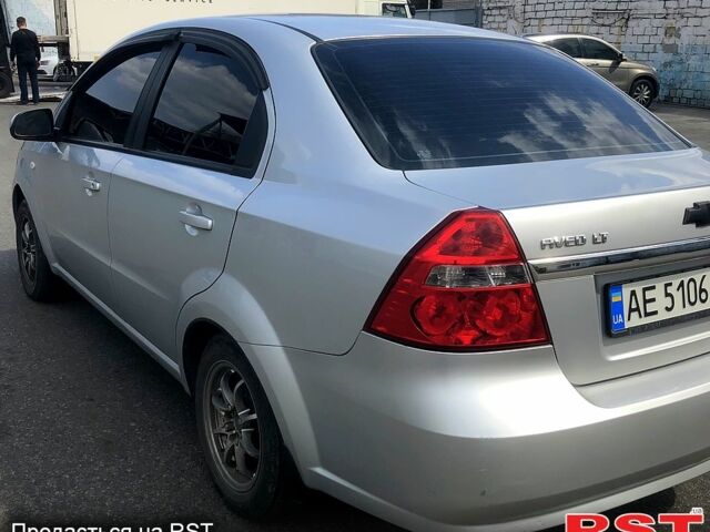 Серый Шевроле Авео, объемом двигателя 1.6 л и пробегом 200 тыс. км за 4000 $, фото 5 на Automoto.ua