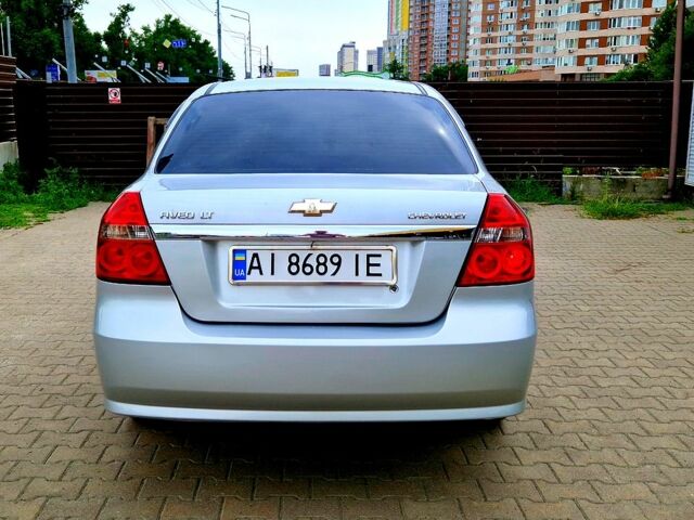 Сірий Шевроле Авео, об'ємом двигуна 1.6 л та пробігом 220 тис. км за 4200 $, фото 3 на Automoto.ua