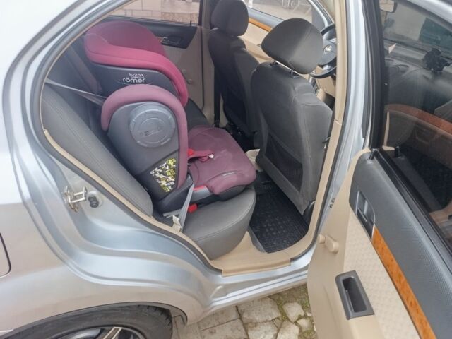 Серый Шевроле Авео, объемом двигателя 1.6 л и пробегом 167 тыс. км за 4300 $, фото 1 на Automoto.ua