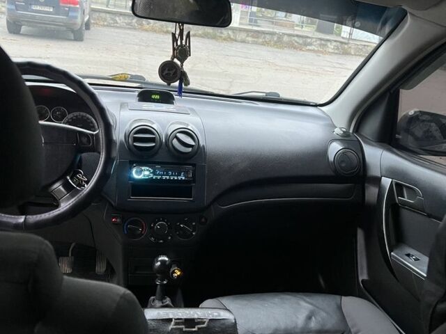 Серый Шевроле Авео, объемом двигателя 1.5 л и пробегом 195 тыс. км за 3500 $, фото 17 на Automoto.ua