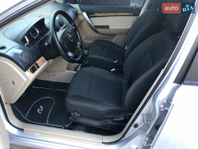 Серый Шевроле Авео, объемом двигателя 1.6 л и пробегом 97 тыс. км за 4900 $, фото 6 на Automoto.ua