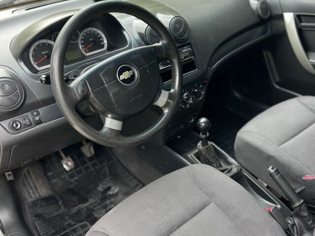 Серый Шевроле Авео, объемом двигателя 1.5 л и пробегом 380 тыс. км за 3100 $, фото 6 на Automoto.ua