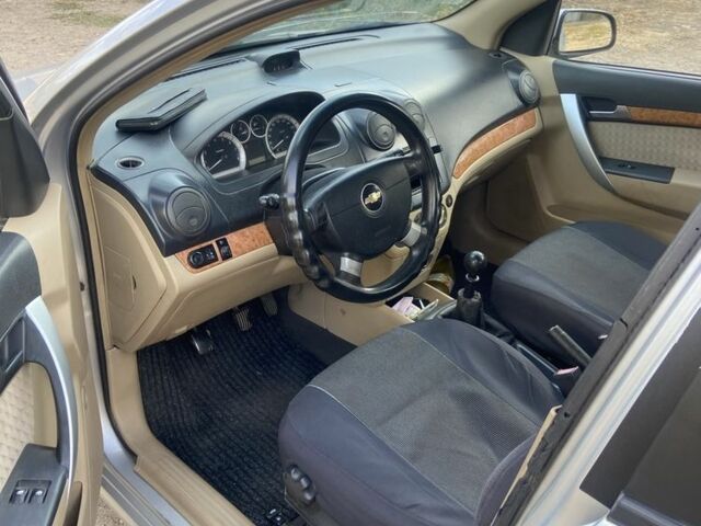 Серый Шевроле Авео, объемом двигателя 1.6 л и пробегом 365 тыс. км за 3200 $, фото 4 на Automoto.ua